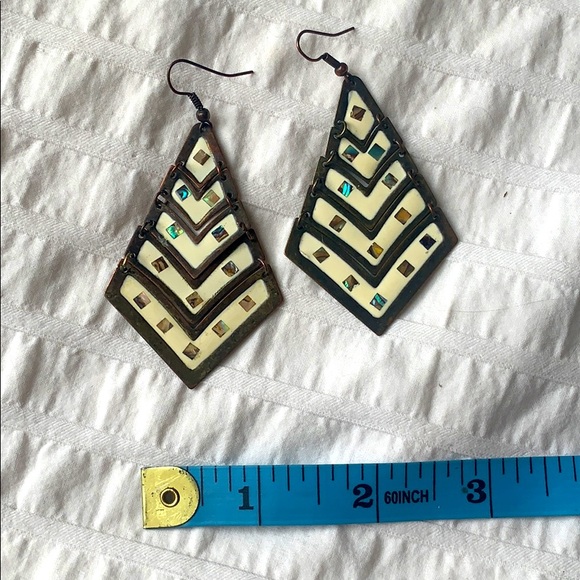 White and abalone earrings. - Picture 2 of 3